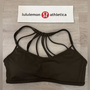 ‼️SOLD‼️ 🍋 LULULEMON Lighten Up Sports Bra “Fatigue Green” Light Impact Support